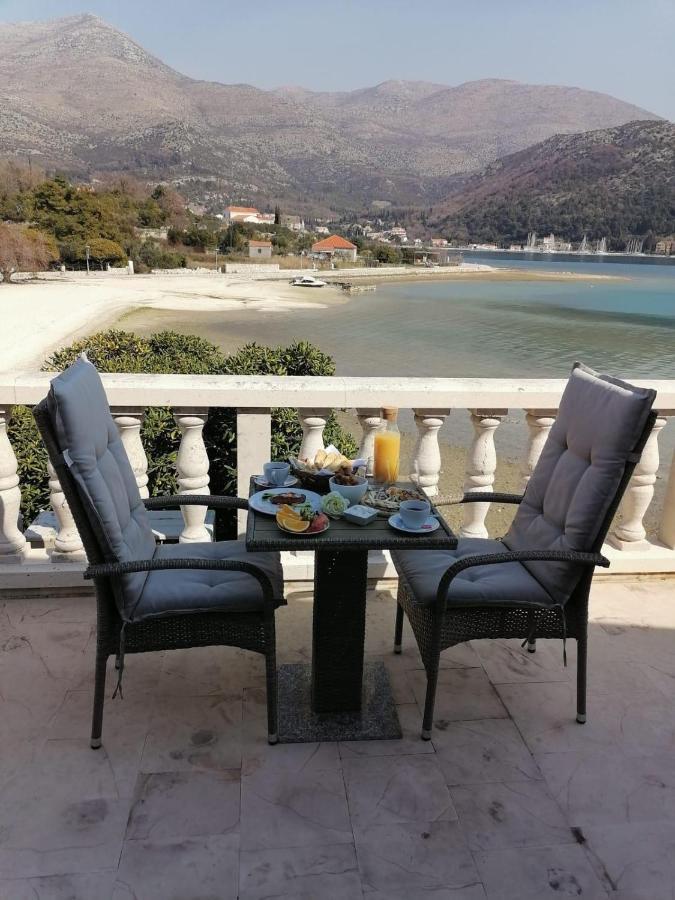 Sweet Village Hotel By The Sea Slano Extérieur photo