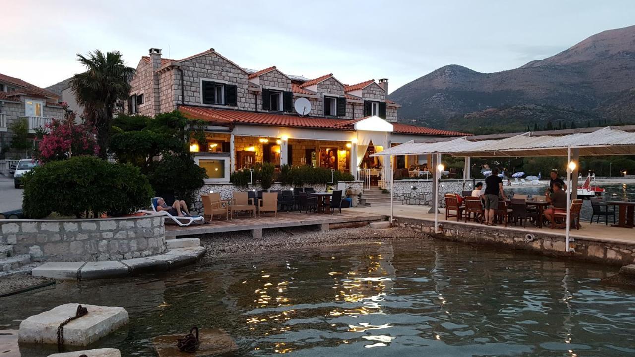 Sweet Village Hotel By The Sea Slano Extérieur photo